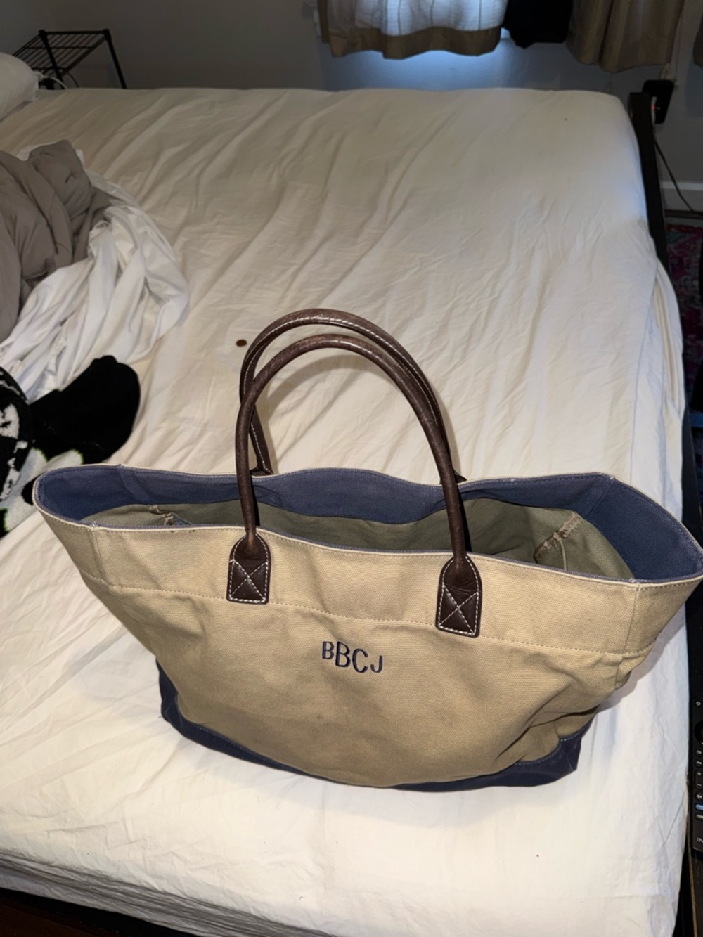 ‼️Rare print Lands End medium Zip tote - Picture 4 of 10